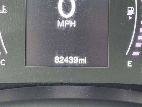 Used 2018 Jeep Renegade Latitude image 35