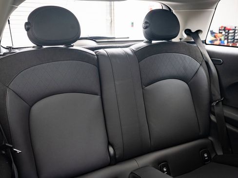 Used 2024 MINI Cooper S w/ Signature Upholstery Package image 36