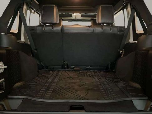 Used 2018 Jeep Wrangler Unlimited Sport S image 85