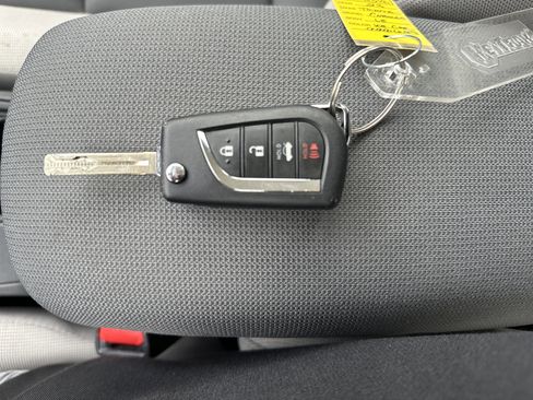 Used 2023 Toyota Corolla LE FWD image 37