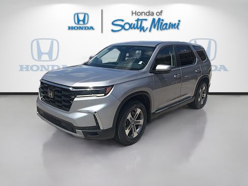 Certified 2024 Honda Pilot EX-L image 3