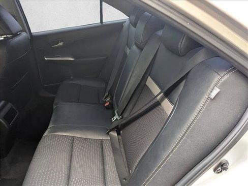 Used 2013 Toyota Camry SE image 16