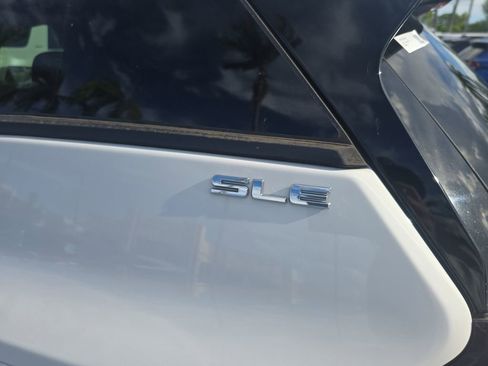 Used 2021 GMC Terrain SLE image 8