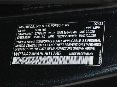 Used 2024 Porsche Macan image 21