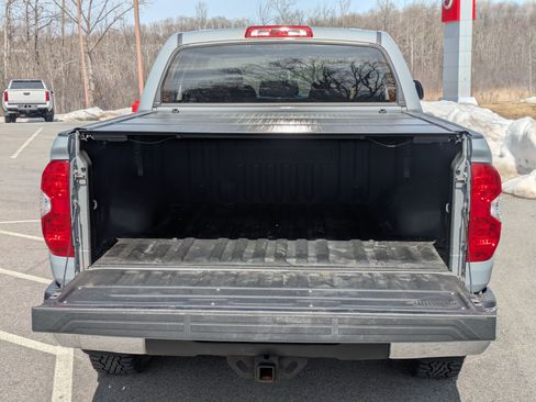 Used 2019 Toyota Tundra SR5 w/ TRD Off Road Package image 18