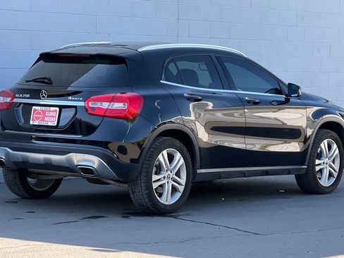 Used 2019 Mercedes-Benz GLA 250 4MATIC image 3