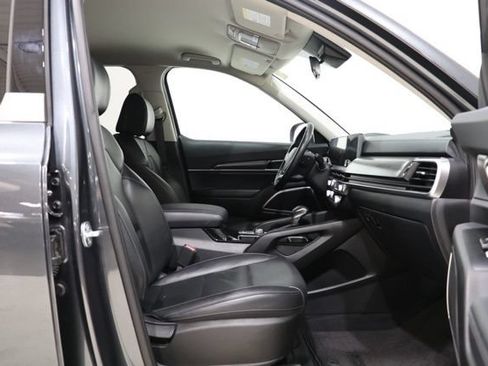 Used 2024 Kia Telluride LX FWD image 37
