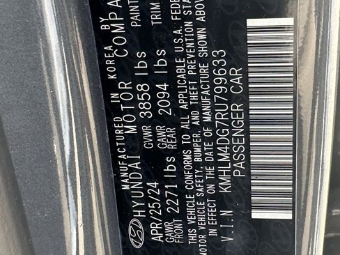 Used 2024 Hyundai Elantra SEL image 33