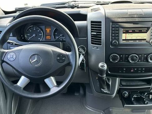 Used 2016 Mercedes-Benz Sprinter 2500 image 16