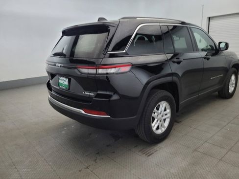 Used 2023 Jeep Grand Cherokee Laredo AWD/4WD image 9