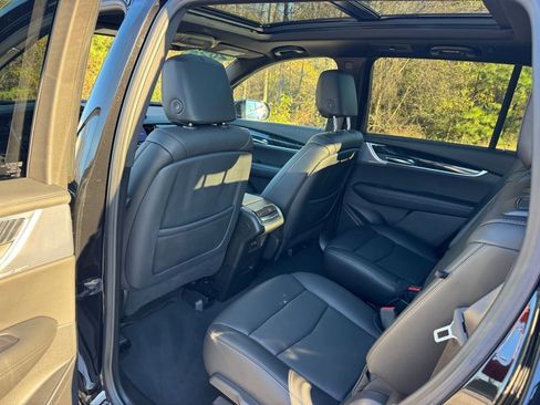 Certified 2025 Cadillac XT6 Premium Luxury image 26