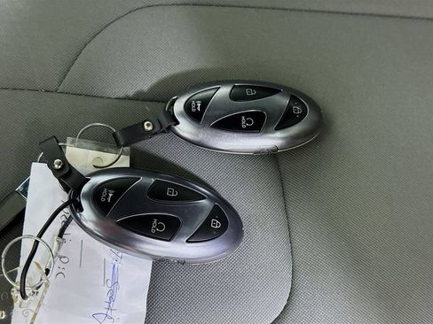 Certified 2025 Hyundai Elantra Sport FWD image 32