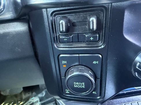 Used 2025 Ford F250 Lariat w/ FX4 Off-Road Package AWD/4WD image 73
