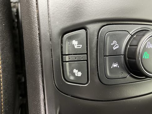 Used 2020 GMC Terrain SLE w/ Driver Convenience Package AWD/4WD image 22