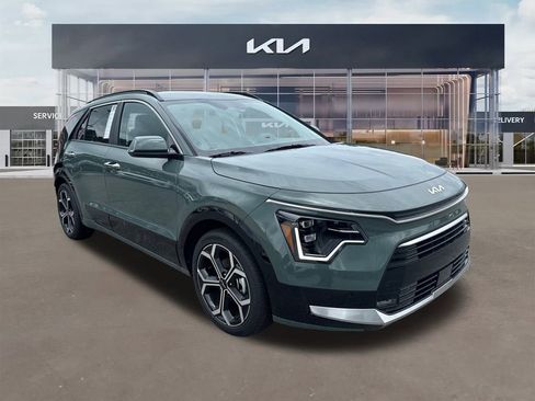 New 2025 Kia Niro SX Touring image 1