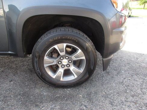 Used 2015 Chevrolet Colorado Z71 AWD/4WD image 12