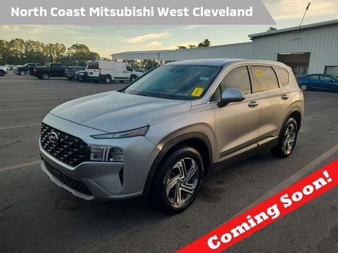 Used 2023 Hyundai Santa Fe SE image 1