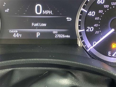 Used 2023 Toyota Highlander L image 19