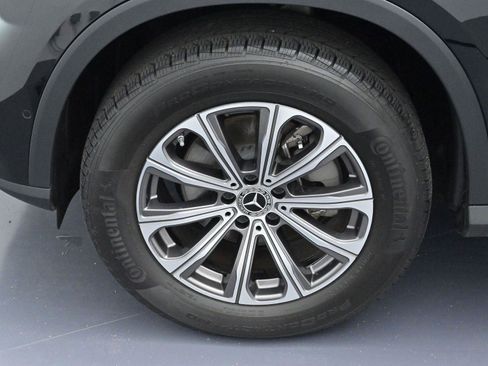 Used 2024 Mercedes-Benz GLC 300 4MATIC image 30