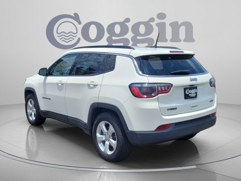 Used 2021 Jeep Compass Latitude FWD image 3