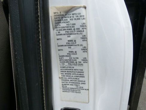 Used 2018 Ford F550 2WD Regular Cab Super Duty image 33