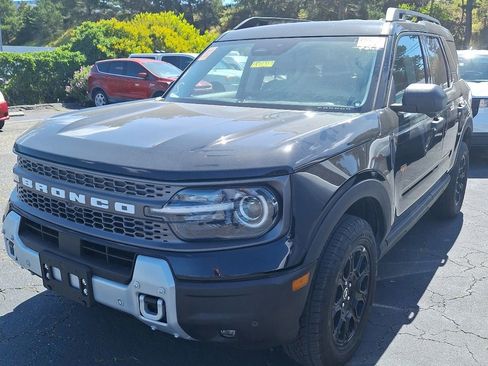Used 2025 Ford Bronco Sport Badlands image 3