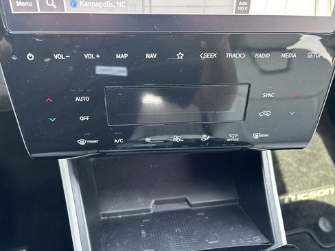 Used 2024 Hyundai Tucson Limited FWD image 17