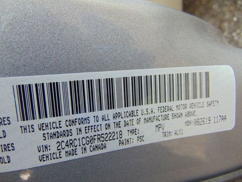 Used 2015 Chrysler Town & Country Touring-L w/ Driver Convenience Group image 33