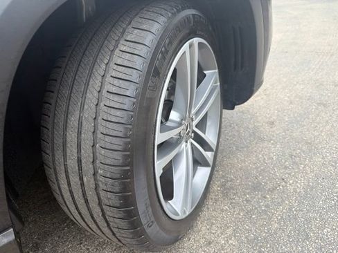 Used 2021 Mercedes-Benz GLE 350 4MATIC image 44