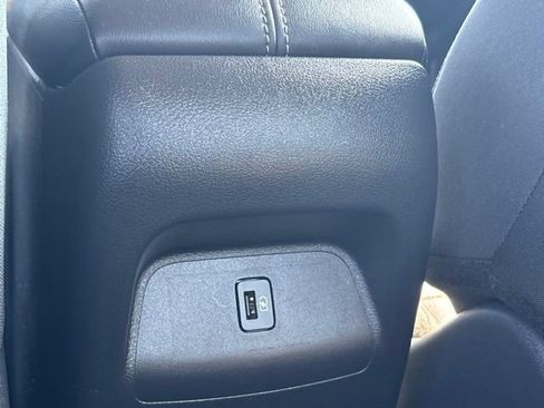 Used 2025 Nissan Sentra SV FWD image 27
