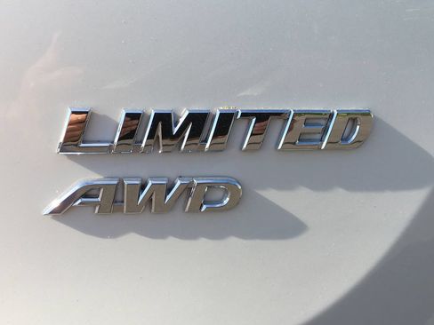 Used 2015 Toyota RAV4 Limited w/ Technology Package AWD/4WD image 6