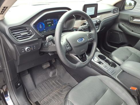 Used 2020 Ford Escape Titanium w/ Titanium Premium Package 2.0 AWD/4WD image 23