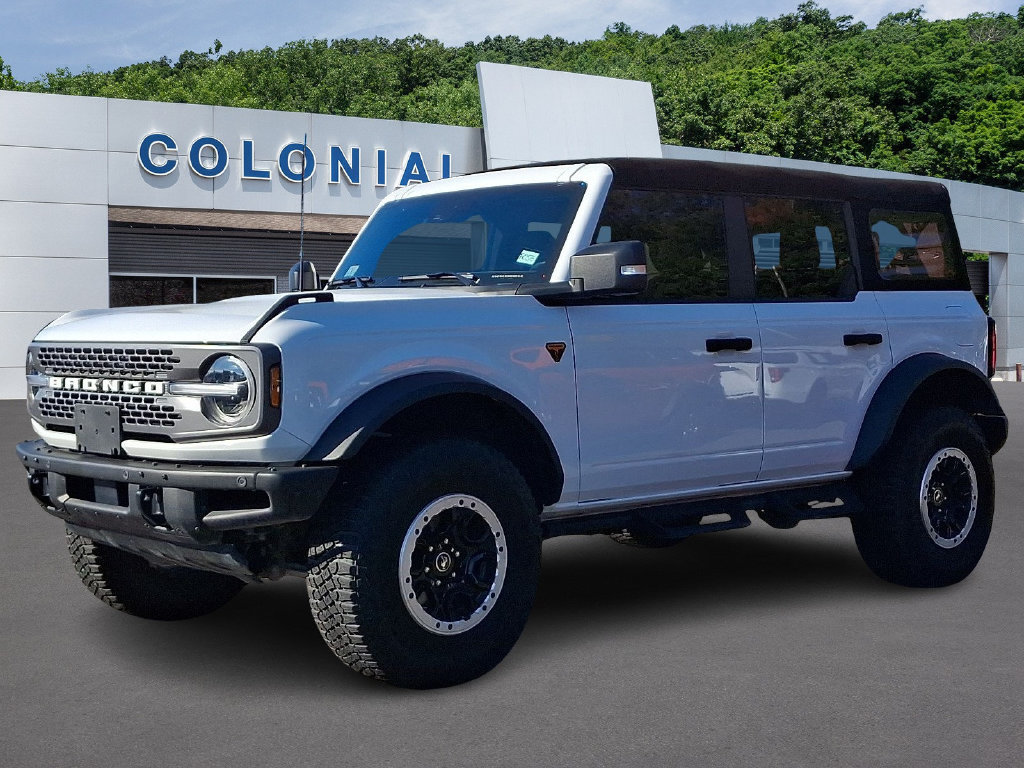 Used 2023 Ford Bronco Badlands w/ Sasquatch Package AWD/4WD image 3