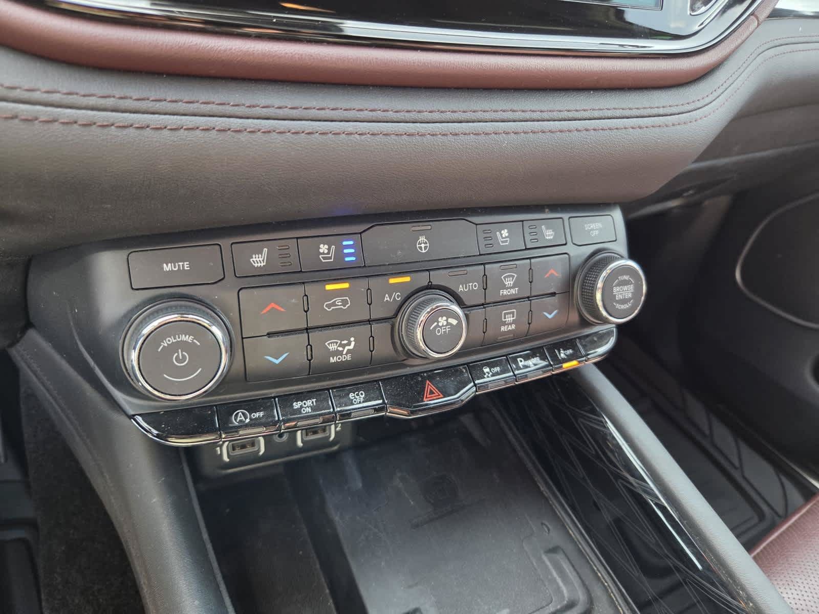 Used 2022 Dodge Durango Citadel RWD image 23