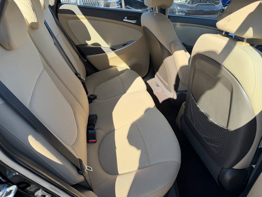 Used 2012 Hyundai Accent GLS w/ Comfort Pkg 2 FWD image 15