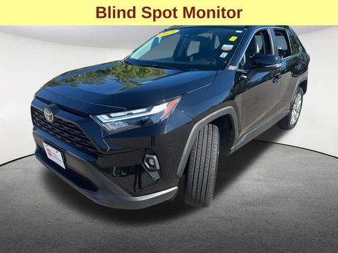 Used 2025 Toyota RAV4 XLE Premium image 5