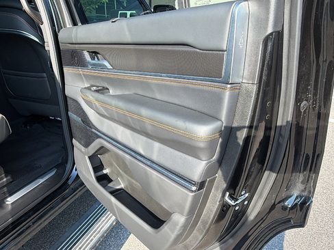 Used 2025 Jeep Grand Wagoneer Series III w/ Quick Order Packagew 28T AWD/4WD image 20