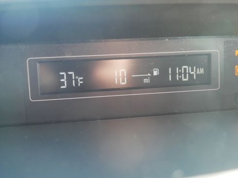 Used 2017 Subaru Crosstrek 2.0i Premium w/ Moonroof Package image 28