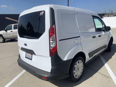 Used 2017 Ford Transit Connect XL FWD image 3