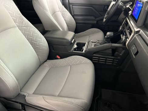 Used 2025 Toyota Tacoma SR5 RWD image 26