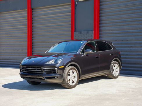 Used 2019 Porsche Cayenne image 1