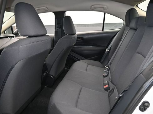 Used 2024 Toyota Corolla LE image 31