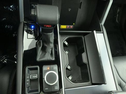Used 2025 Toyota Sequoia Platinum w/ TRD Off-Road Package AWD/4WD image 19