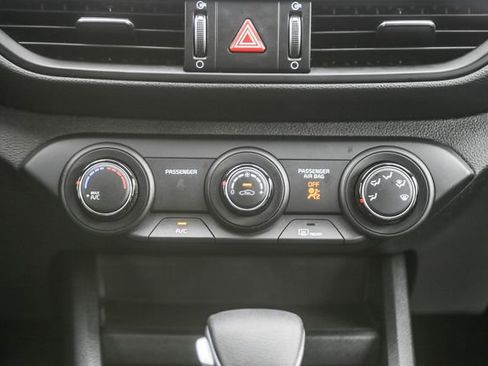 Certified 2022 Kia Forte LXS w/ LXS Technology Package image 14