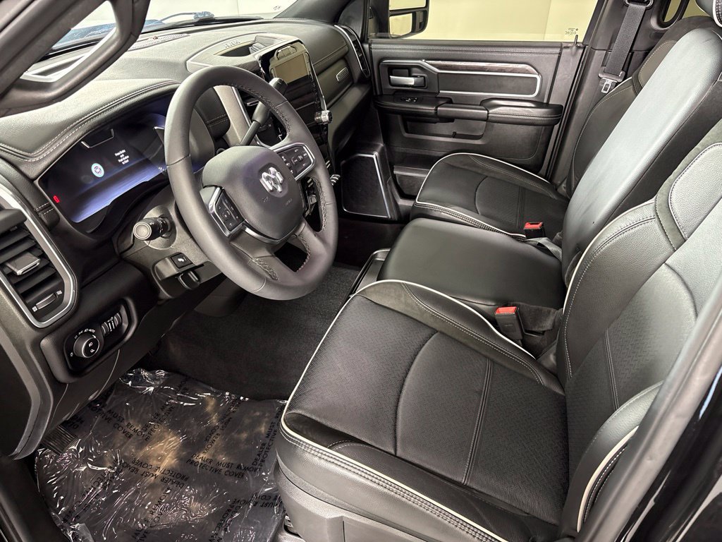 Used 2025 RAM 2500 Laramie w/ Towing Technology Group AWD/4WD image 34