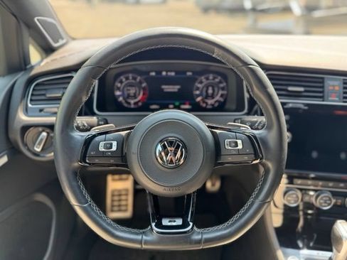 Used 2018 Volkswagen Golf R 4-Door AWD/4WD image 15