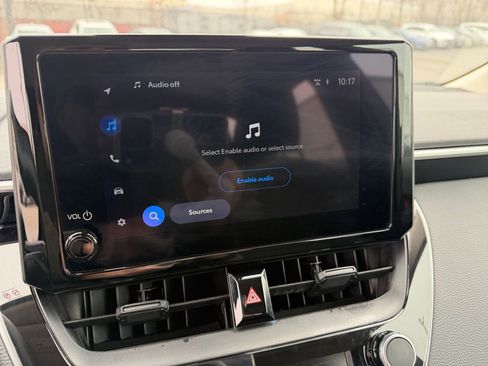 Used 2025 Toyota Corolla LE image 20