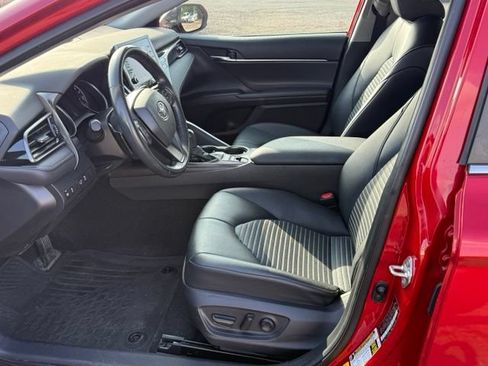 Used 2021 Toyota Camry SE FWD image 15