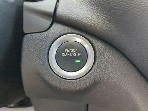 Used 2024 Chevrolet Equinox LT image 33