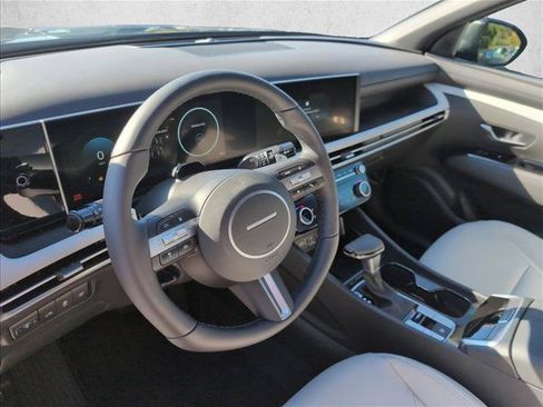 Used 2026 Hyundai Santa Cruz Limited AWD/4WD image 3